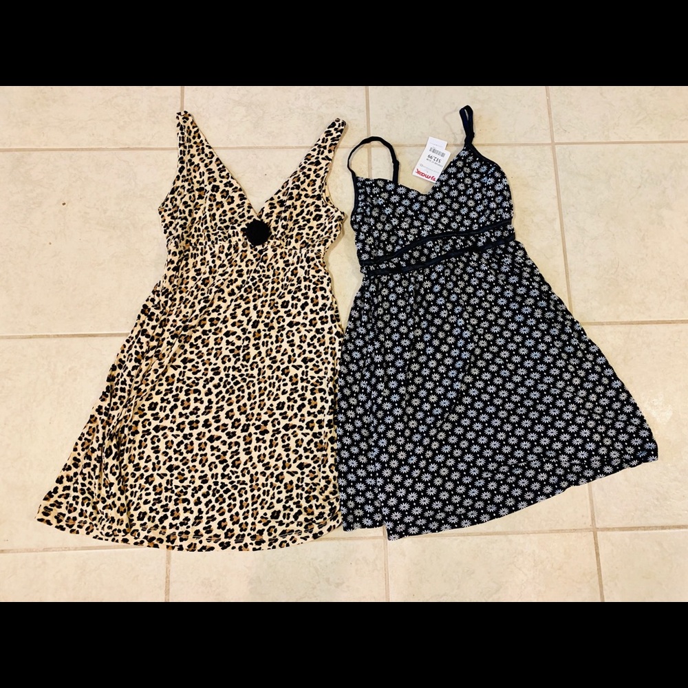 2 Tart women’s nighties, size small